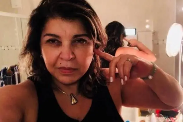 Roberta Miranda se diz 'trissexual' e comenta namoro com travesti aos 16 anos