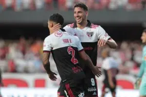 SÃO PAULO VENCE O RED BULL BRAGANTINO NO MORUMBI PELO BRASILEIRÃO