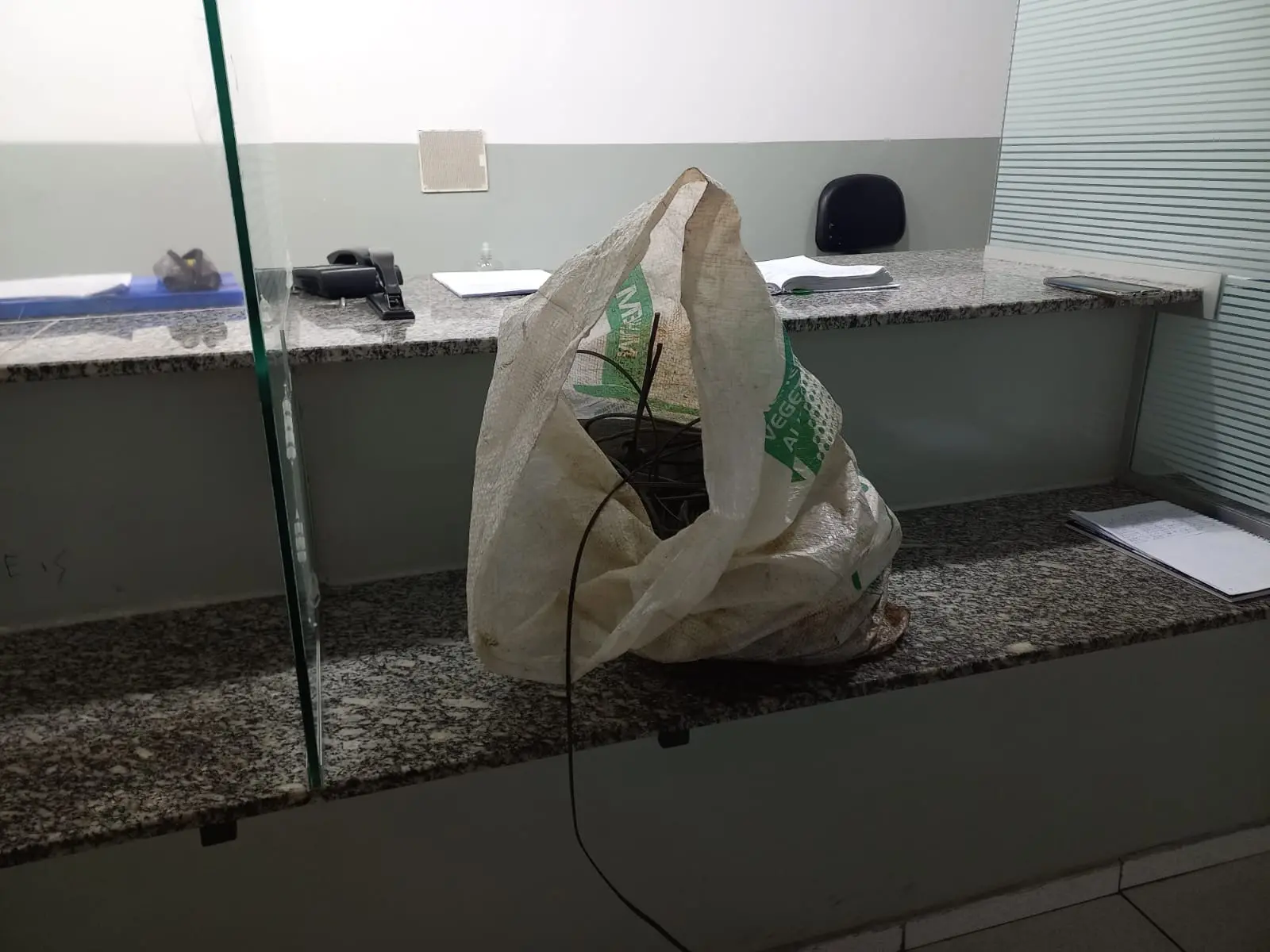 preso em flagrante por tentativa de furto de fios