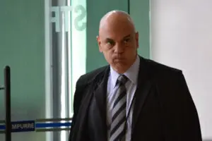 Moraes receberá centrais sindicais