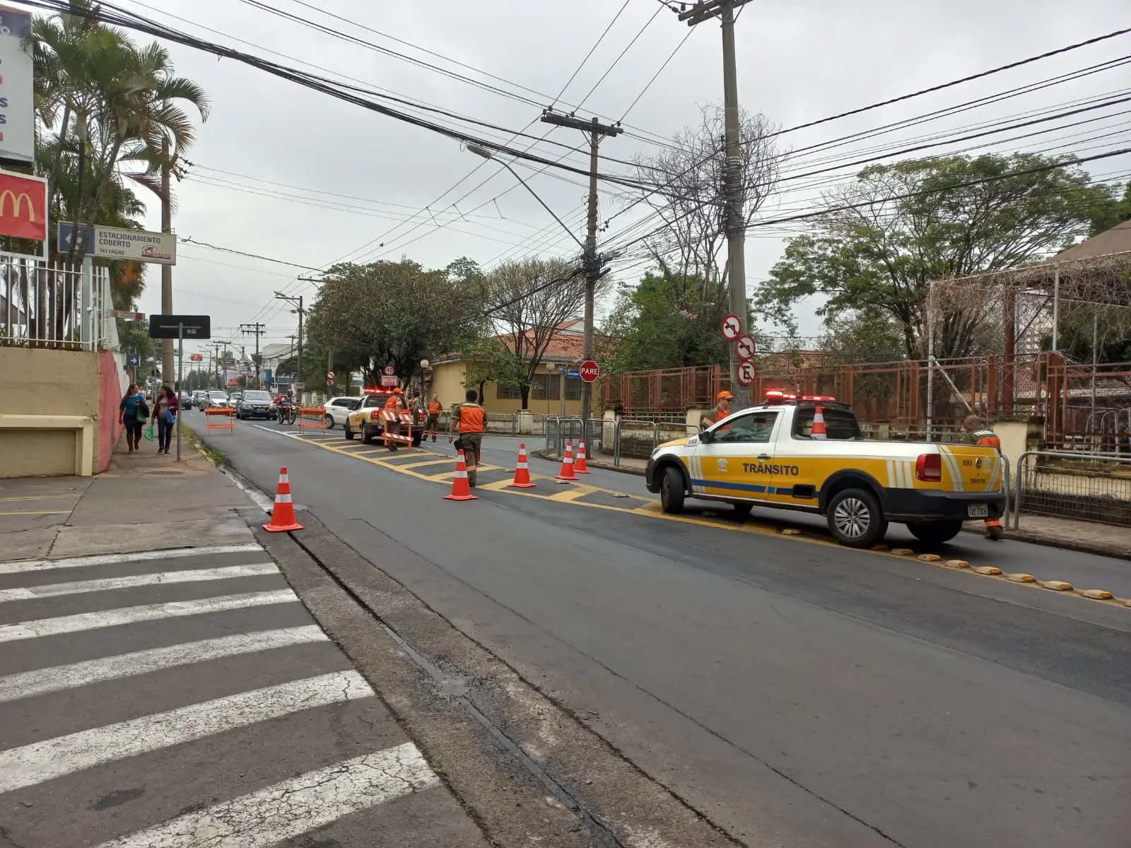 Avenida afunda em frente à Prefeitura de Limeira e trecho é interditado