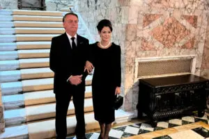 Lula acusa Bolsonaro de usar velório da rainha