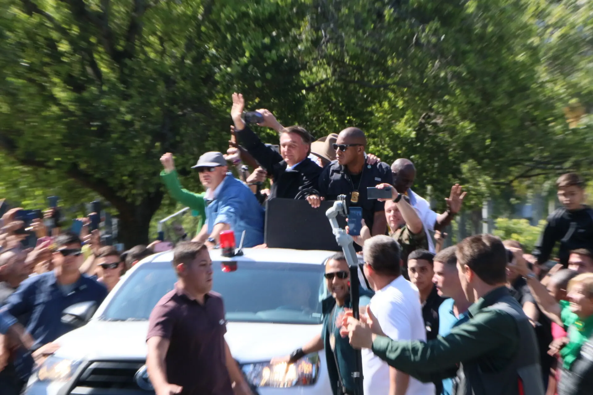 Bolsonaro participa de motociata no 7 de Setembro pelas ruas do Rio de Janeiro
