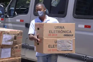 saiba como consultar informações sobre o seu candidato antes de votar