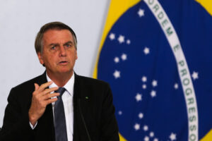 Governo deve incluir mais 804 mil famílias no Auxílio Brasil às vésperas da eleição