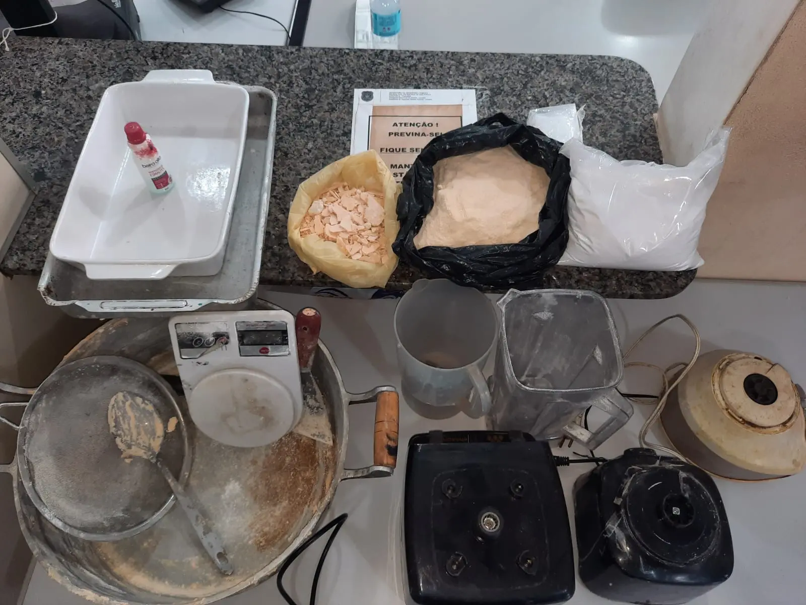 GCM localiza mini refinaria de drogas em casa abandonada