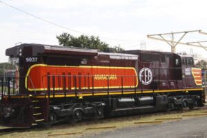 Locomotiva é restaurada e ganha pintura