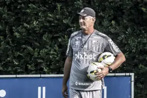 Lisca pede demissão e não é mais treinador do Santos