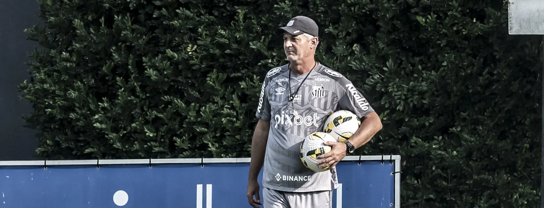 Lisca pede demissão e não é mais treinador do Santos