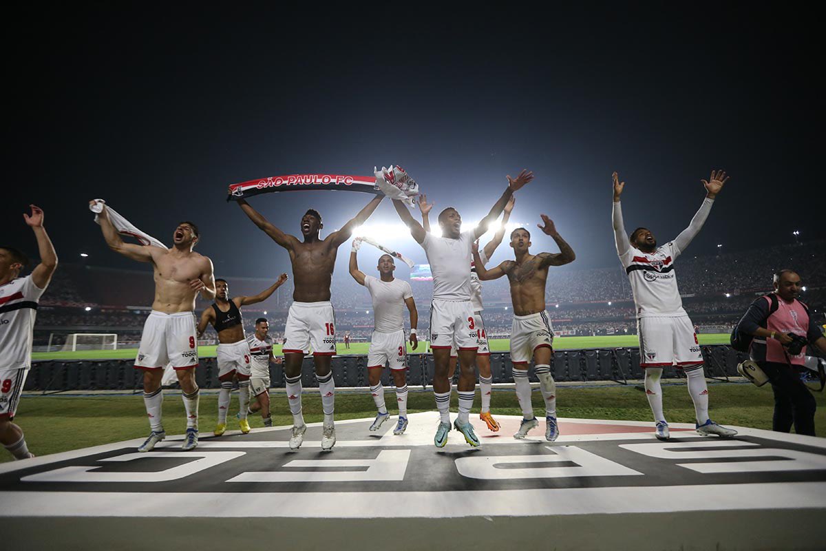 Sul-Americana São Paulo derrota Atlético nos pênaltis e chega à final