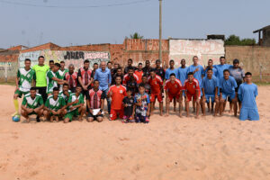 Torneio de futebol de areia inaugura evento "Ação nos Bairros"