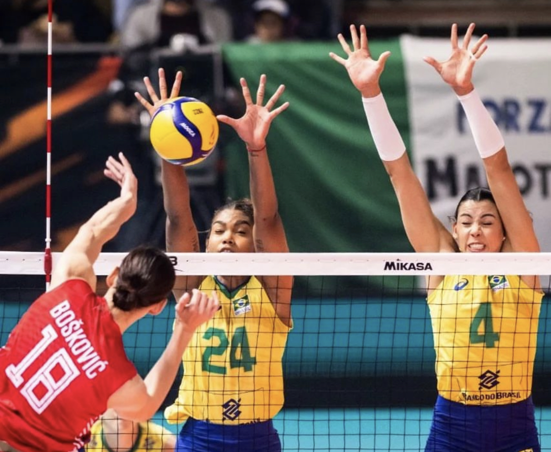 Brasil perde para Sérvia e adia sonho do Mundial de volei feminino