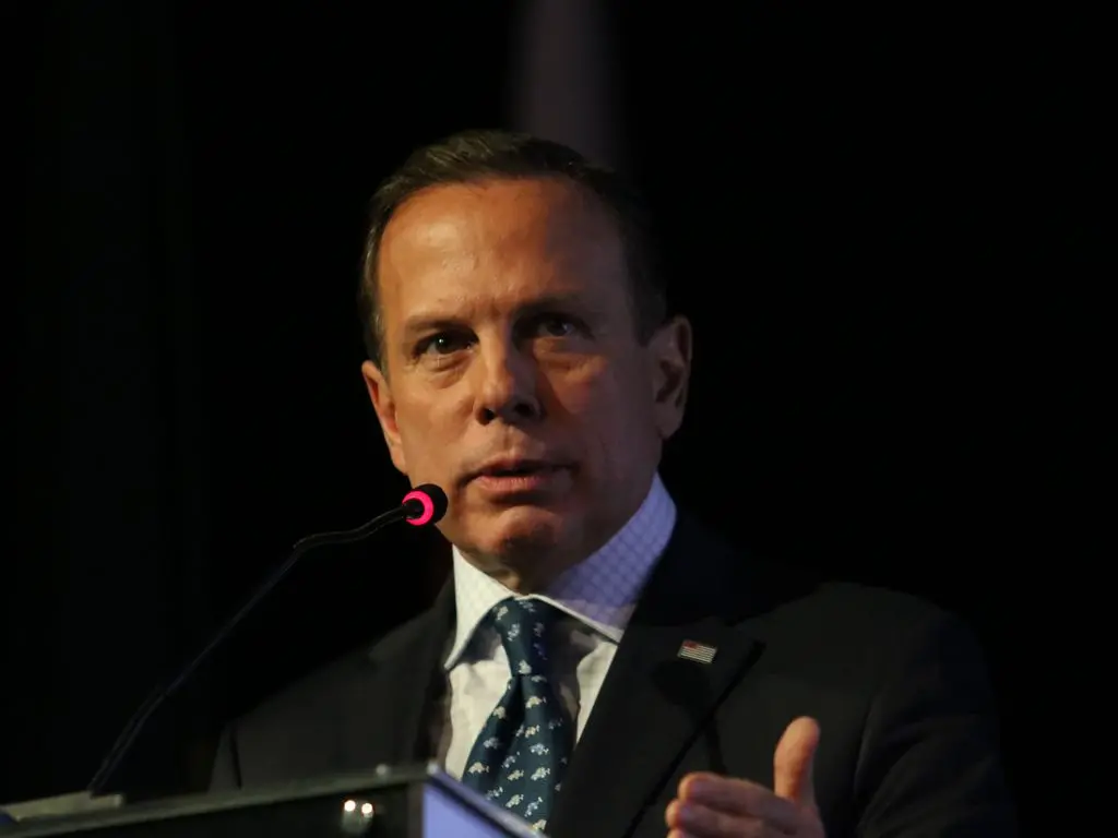 Doria anuncia desfiliação do PSDB