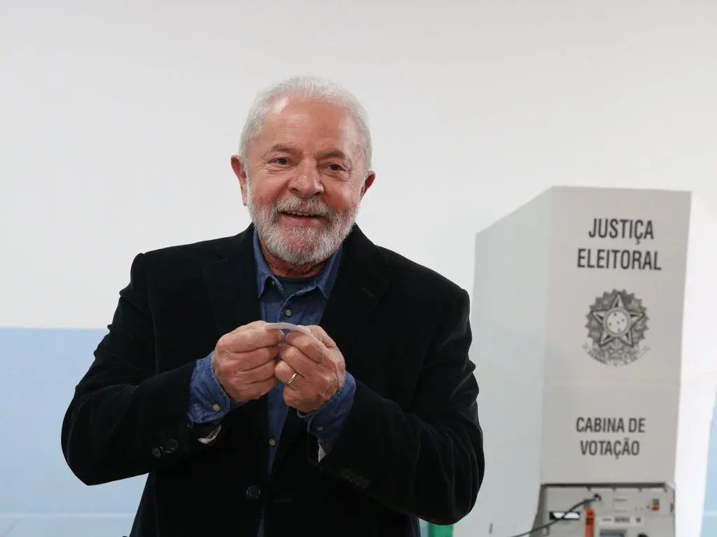 Lula vota em São Bernardo do Campo