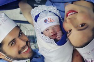 Virginia Fonseca e Zé Felipe anunciam o nascimento da filha Maria Flor