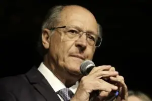 O vice-presidente eleito, Geraldo Alckmin, voltou a liderar entre os nomes considerados por Lula para ocupar a chefia do Ministério da Fazenda.