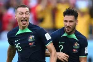 Austrália bate Tunísia e volta a vencer na Copa após 12 anos