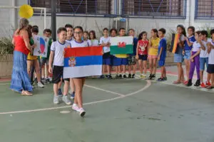 Inspirada na Copa do Mundo, escola da rede organiza competição de futsal