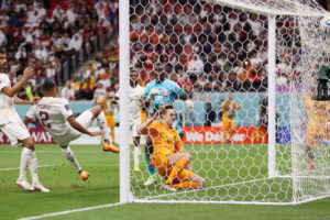 Holanda supera Qatar em ritmo de treino e avança em 1º no Grupo A da Copa