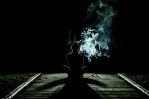 Homem é preso por tráfico de drogas após pagar, com crack, por um programa sexual