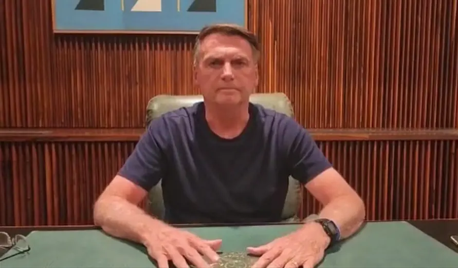 Bolsonaro pede desobstrução de rodovias