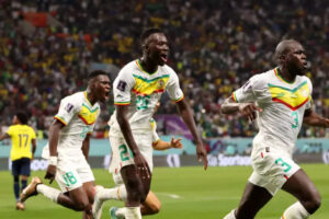 Sem Mané, Senegal vê novo herói brilhar, bate Equador e vai às oitavas