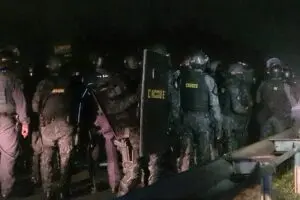 Tropa de choque desbloqueia Anhanguera