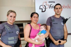 Bebê de 4 meses se engasga e é salvo por policiais militares em Limeira
