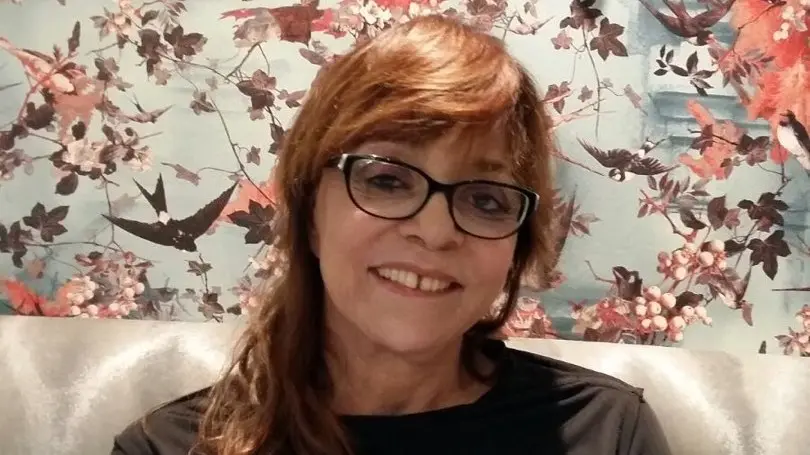 Gloria Perez ataca fã