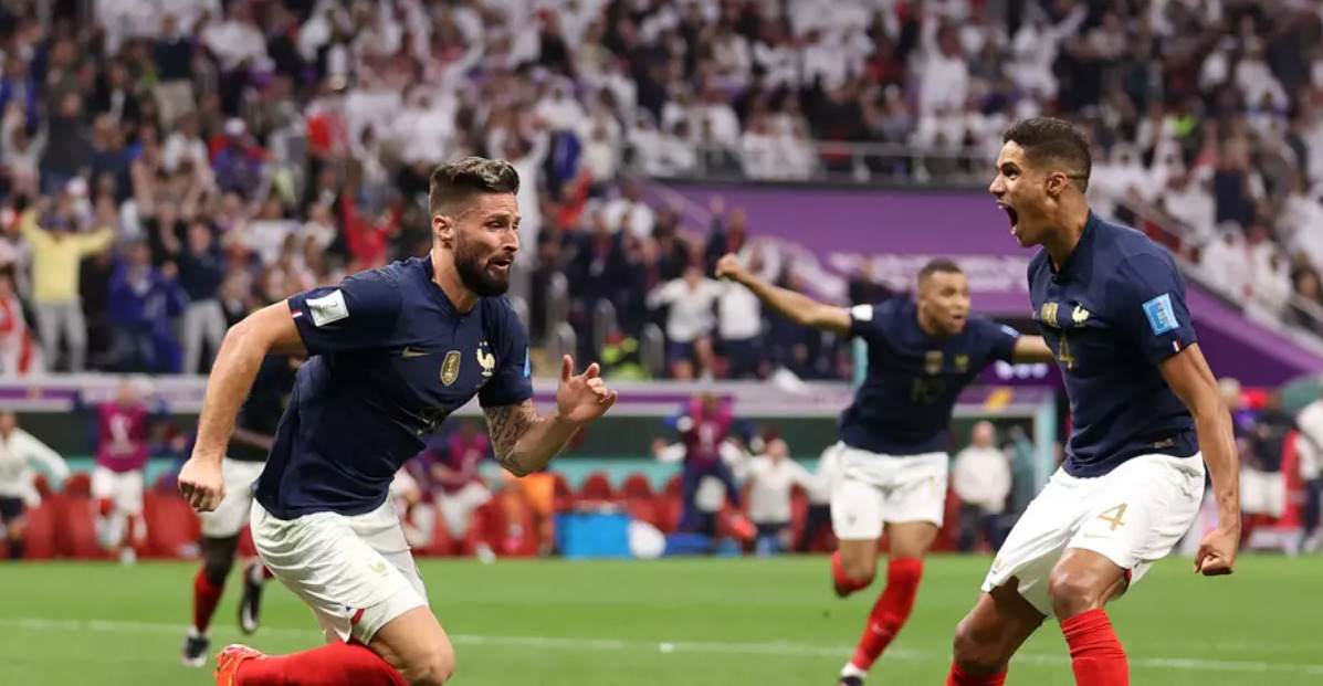 Giroud, o kart do futebol, coloca a França na semifinal da Copa