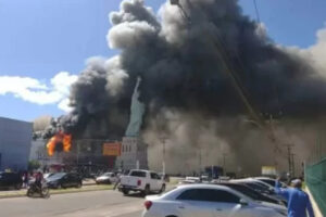 Incêndio destrói parte de loja da Havan na Bahia