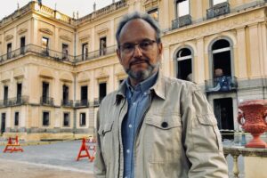 Jornalista Ernesto Paglia anuncia saída da Globo após 44 anos