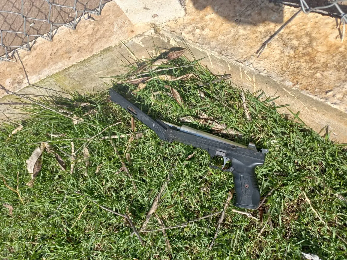 Ladrões cometem crimes próximo a Horto de Limeira; vítima reage e carro cai em lago