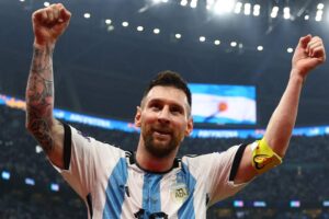Messi tem atuação de gala, Argentina vence a Croácia e vai à final da Copa