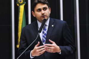 Ministro de Lula apoiou impeachment de Dilma e elogiou ações de Bolsonaro