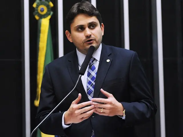 Ministro de Lula apoiou impeachment de Dilma e elogiou ações de Bolsonaro