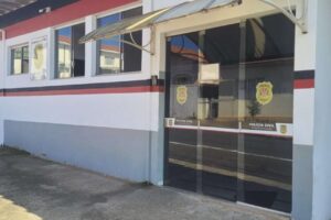 Morador de rua é detido após correr atrás de vítima com faca no Aeroporto, em Limeira
