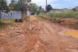 Moradores relatam problemas em estrada rural do Pinhal, em Limeira