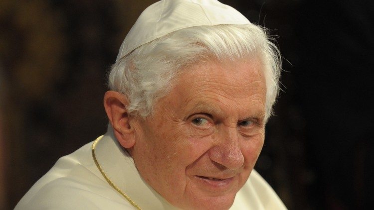 Morre o papa emérito Bento 16 aos 95 anos