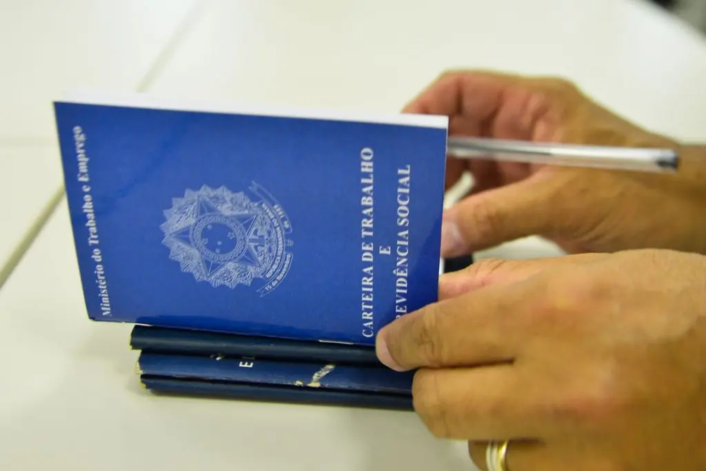 Na reta final do ano, PAT Limeira divulga vagas para mais de 50 funções