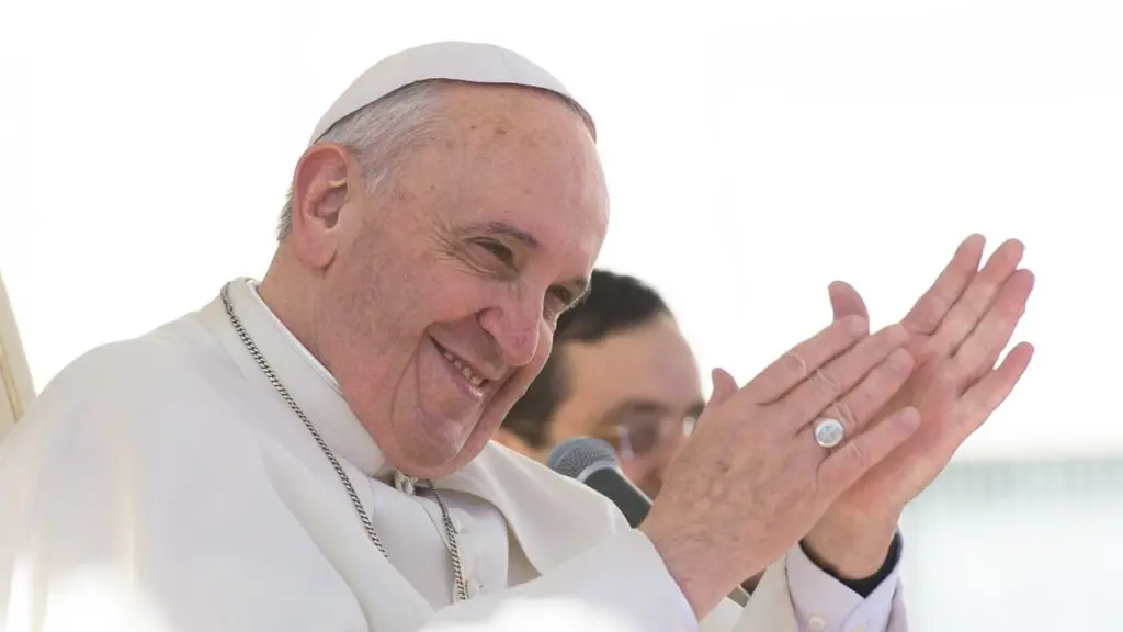 Papa diz que já assinou renúncia para o caso de problema de saúde gravePapa diz que já assinou renúncia para o caso de problema de saúde grave