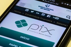 Pix supera 100 milhões de transações em dia de pagamento da segunda parcela do 13º