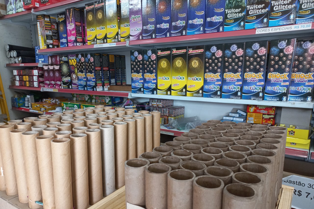 Prefeitura de Limeira realiza fiscalização em comércios de fogos de artifícios