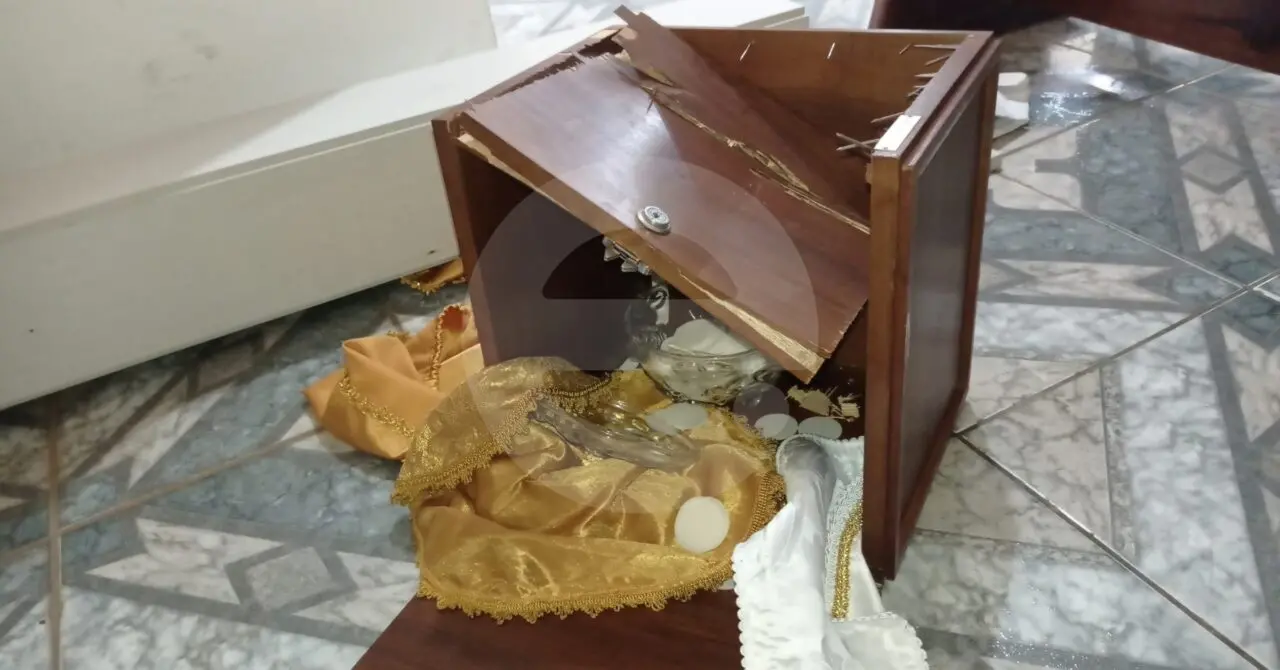 Vândalos profanam templo de igreja no Jardim Planalto em Limeira