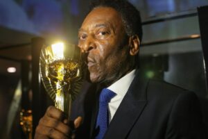 Cabo Verde quer batizar estádio com nome de Pelé após pedido da Fifa