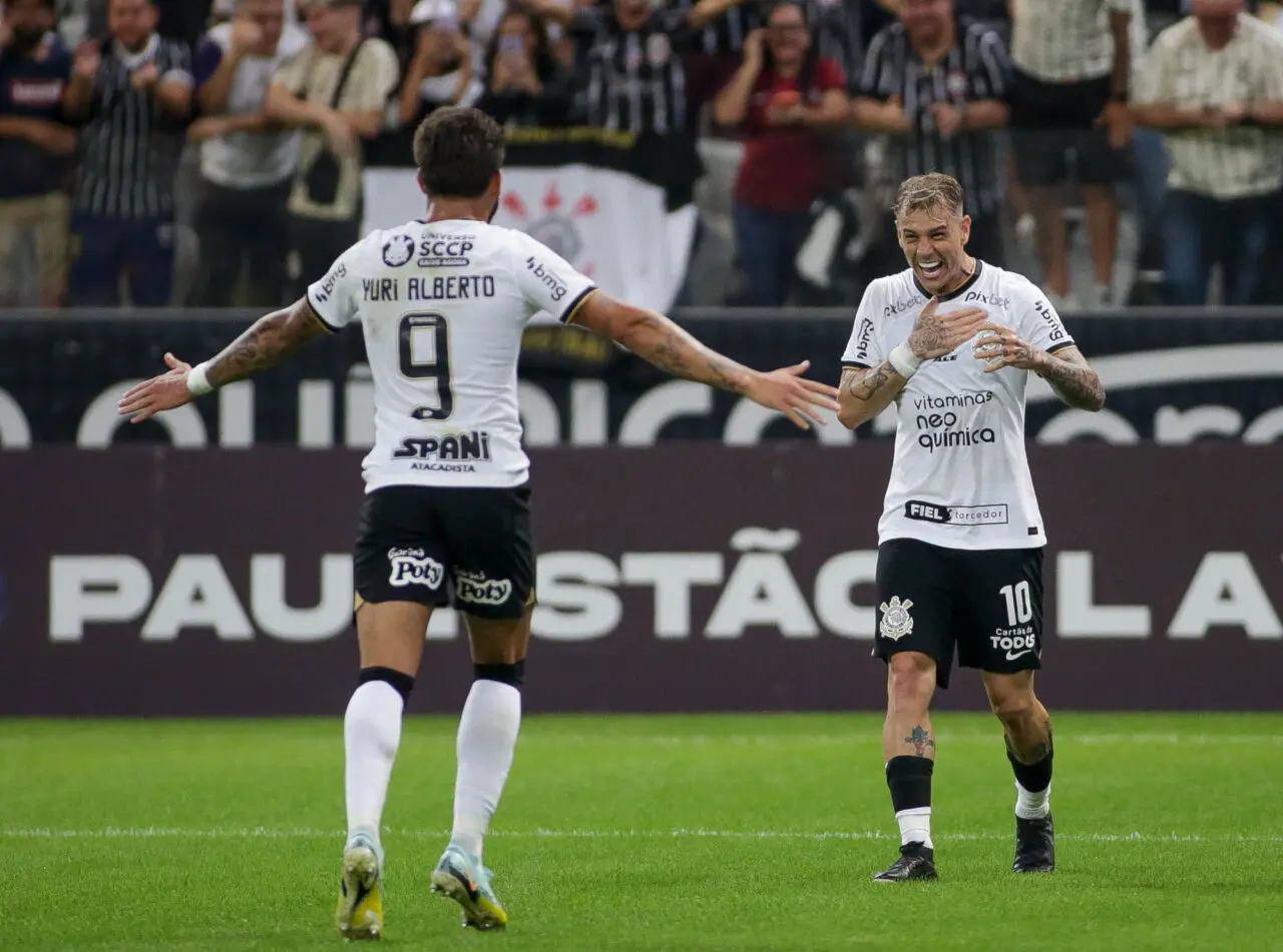 Corinthians vence a primeira sob comando de Lázaro com dois gols de Guedes