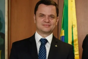 Ex-ministro de Bolsonaro fica em silêncio no depoimento à PF