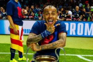 Justiça espanhola ordena prisão preventiva de Daniel Alves