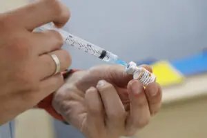 Multivacinação terá plantão neste sábado (28) em Limeira