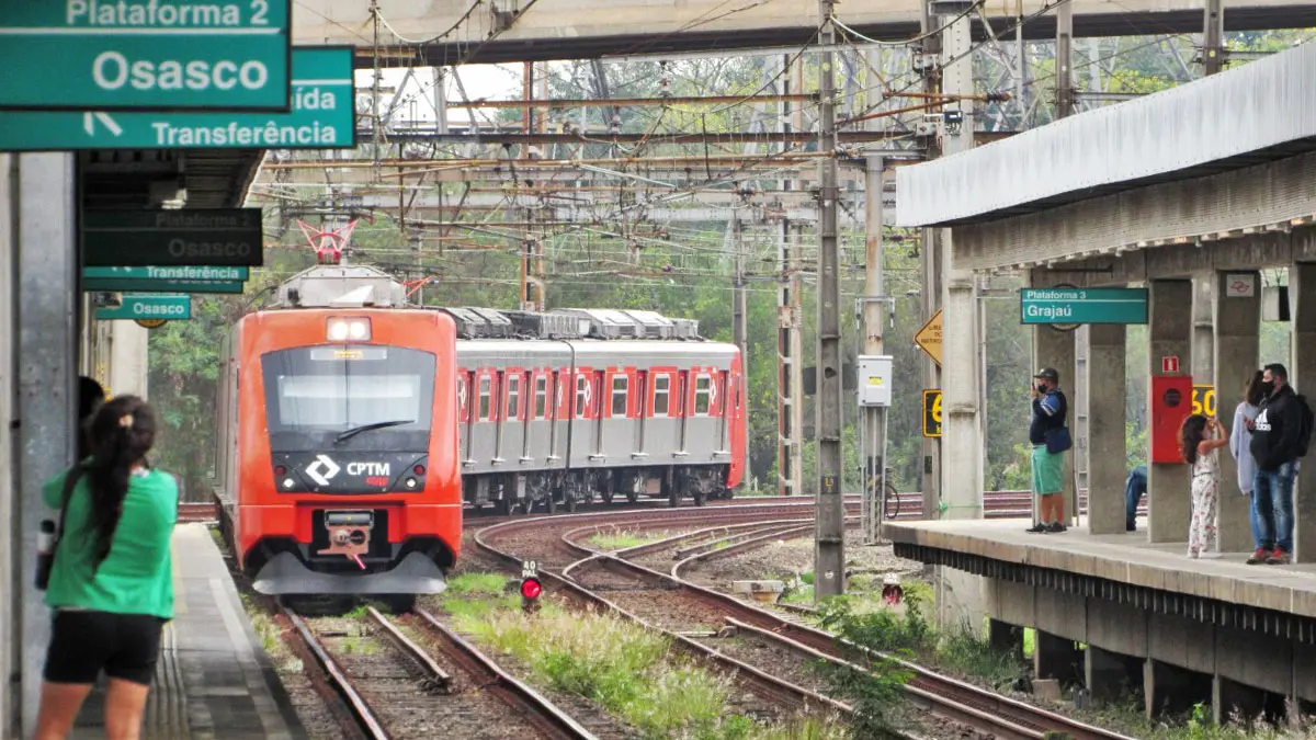 Passageiro morre perfurado com canivete em estação de trem em Osasco